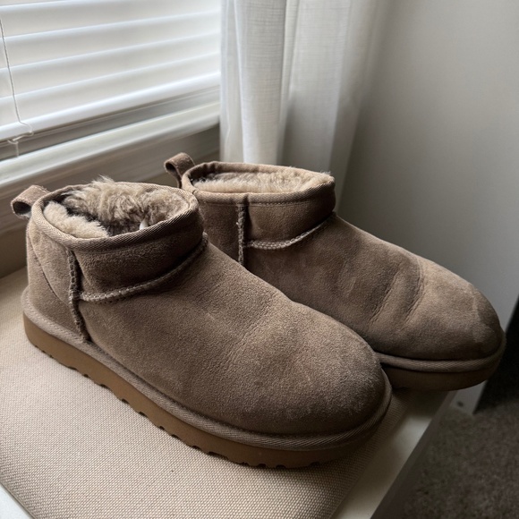 Ugg Classic Ultra Mini Boots in Antelope - Size 8 - Picture 1 of 7